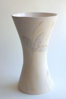 portselanist vaas, kõrgus25 cm, 69,50€